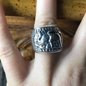 Sterling Silver Elephant Ring Size 6
